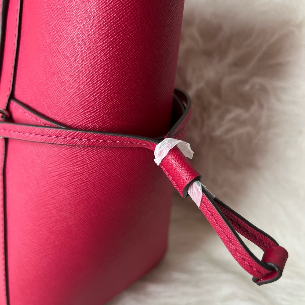 Michael Kors Large Leather Voyager Tote in Dark Rasberry - Picture 6 of 13